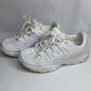 Avis White Athletic Sneakers women’s size 10